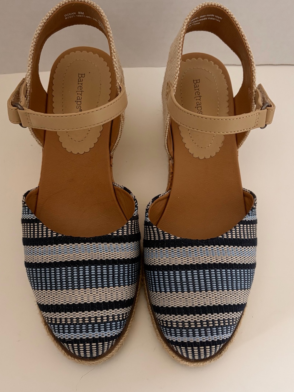Beartraps Closed toe wedges Ocean navy multi Sz 8M Women's EUC